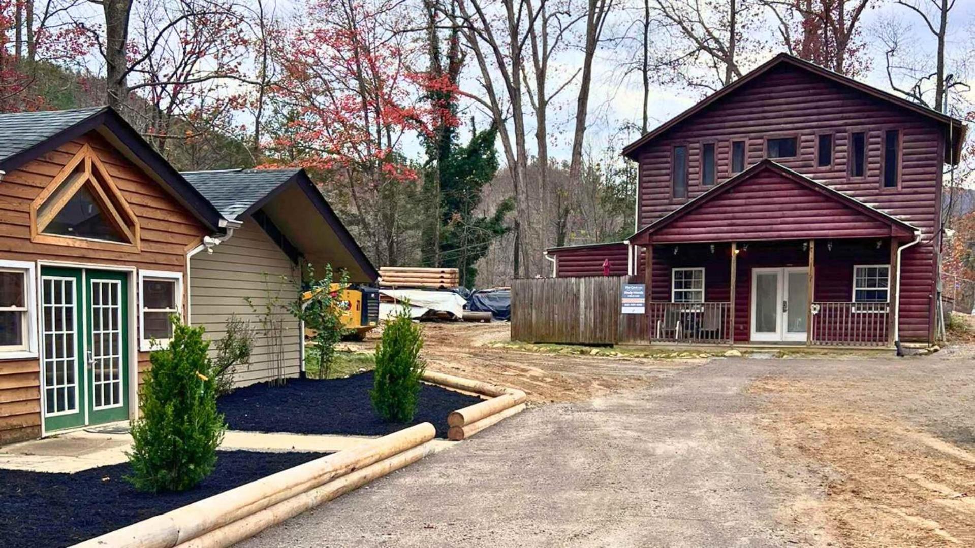 Cuddles, 1 Bedroom Studio, Walk To Downtown And Hiking Trails! Gatlinburg Exterior foto